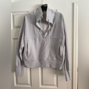 Old Navy Women’s cropped active dynamic fleece